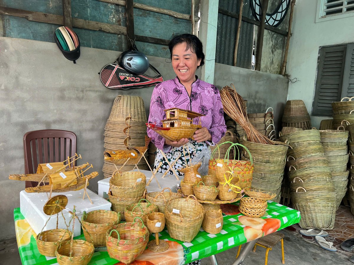 'Chiếc đũa thần' giảm nghèo từ nghề thủ công mỹ nghệ