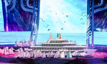 Hải Phòng – &#039;Con tàu Hoa Phượng Đỏ&#039; vươn mình phát triển cùng đất nước