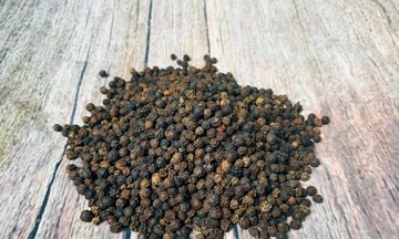 Giá tiêu giảm 1.000 đồng/kg, thị trường ổn định cung cầu