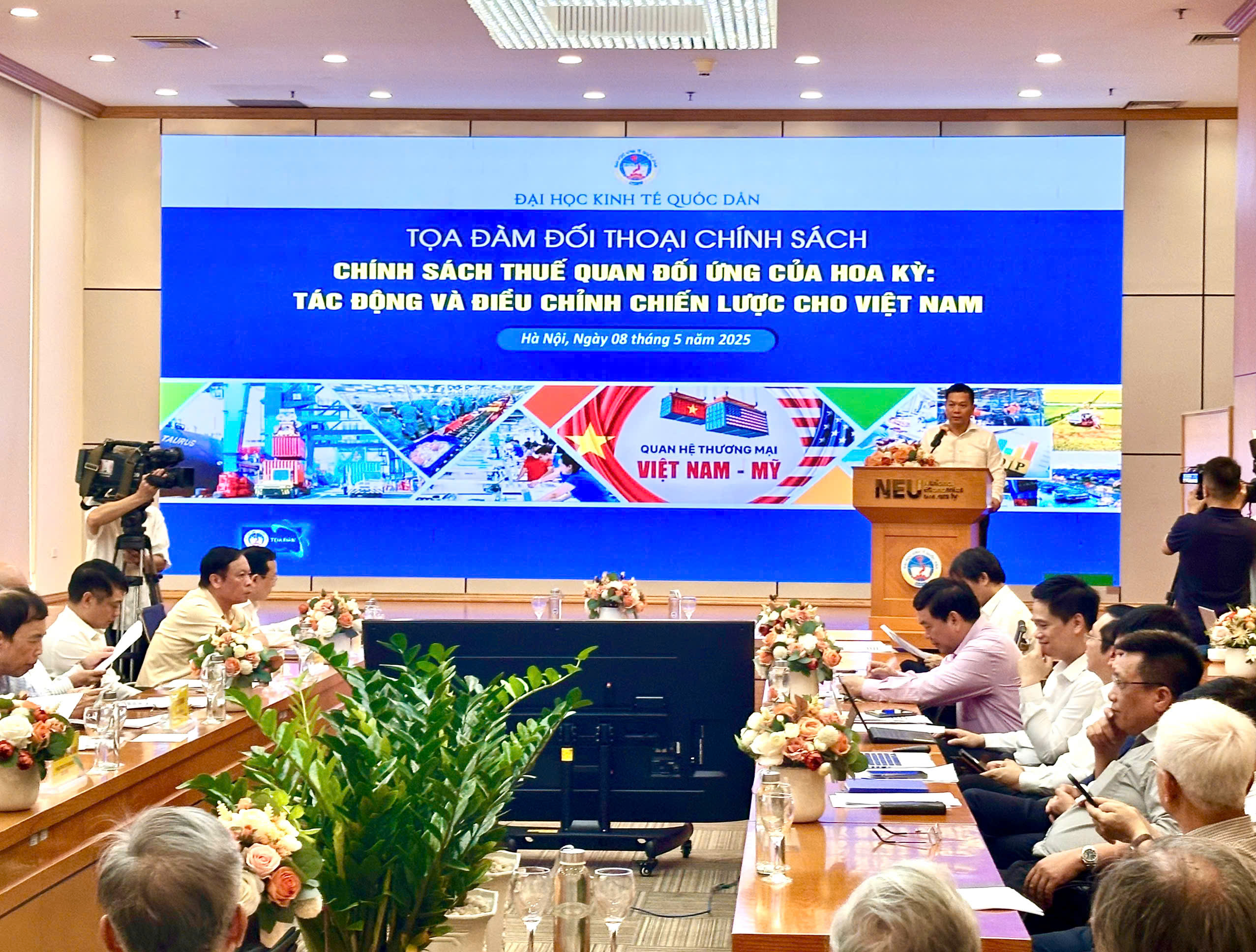 Doanh nghiệp 'hối hả' chạy đơn hàng trước áp lực thuế đối ứng từ Mỹ