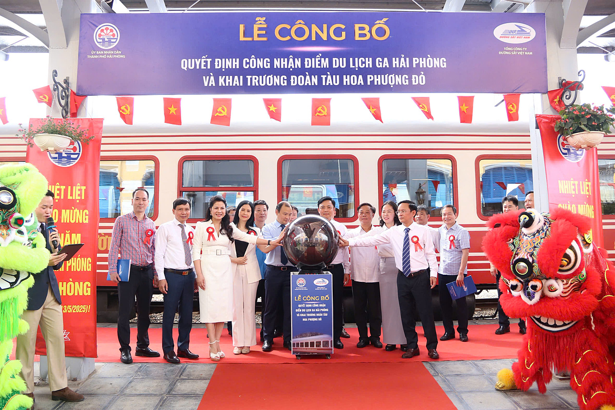Ga Hải Phòng được công nhận là Điểm du lịch, khai trương đoàn tàu Hoa Phượng Đỏ