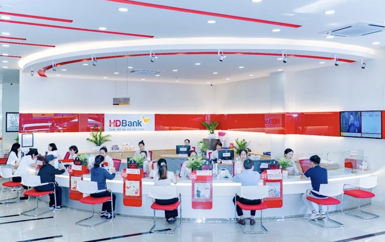 Room ngoại được nới lên 49%, nhà băng nào sẽ &#039;nổ phát súng&#039; đầu tiên?