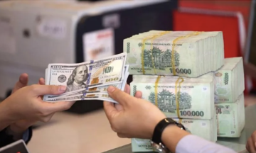 Tự ý mua bán ngoại tệ sẽ bị phạt đến 100 triệu đồng