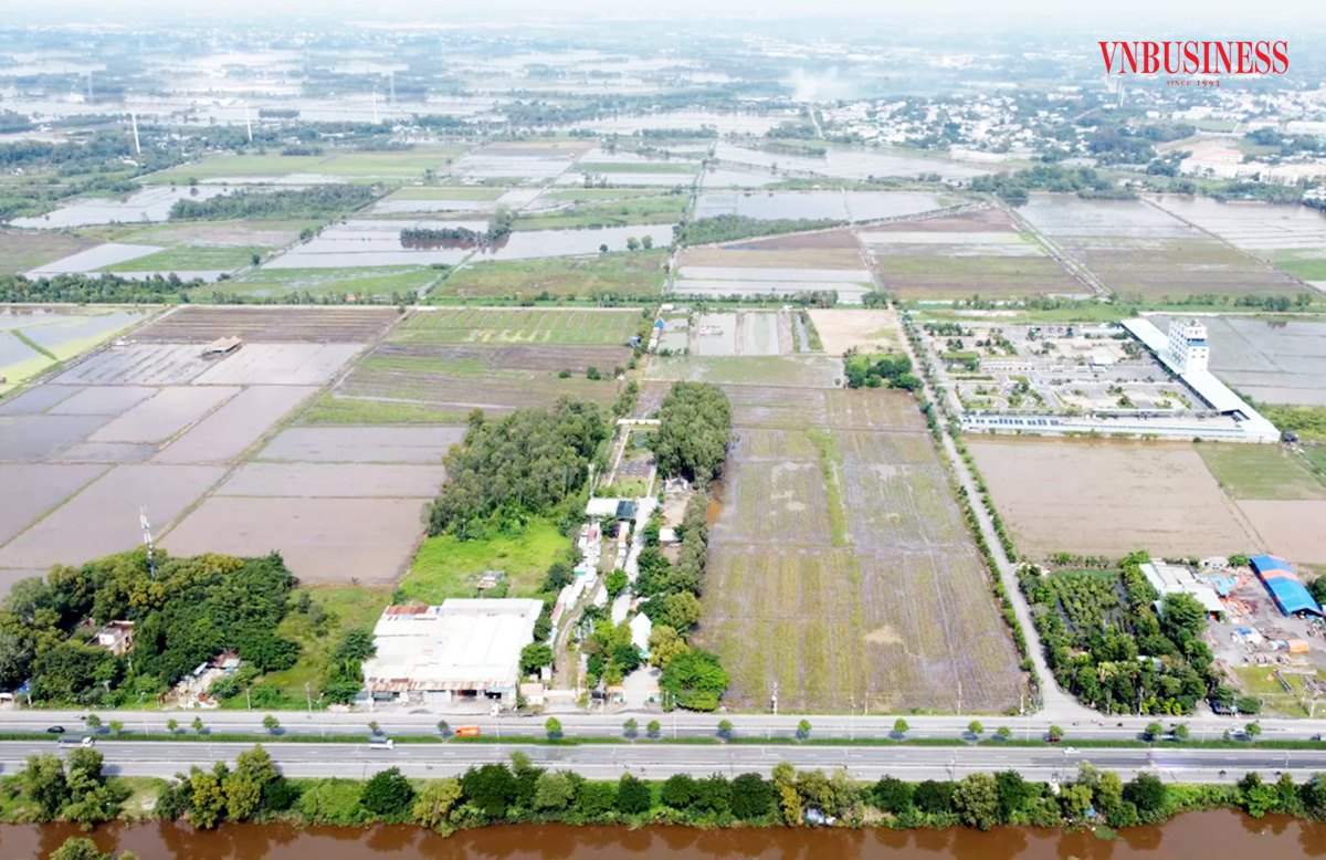 Giới đầu cơ đất nền đón sóng sáp nhập đang ‘ngồi trên đống lửa’?