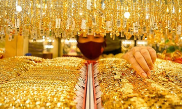 Giá vàng trong nước lại giảm, chuyên gia khuyến cáo tiềm ẩn nhiều rủi ro