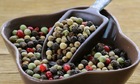 Tiêu thụ chậm, tâm lý chờ giá khiến “vàng đen” giữ mức 152.000 đồng/kg