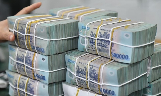 Tiền gửi dân cư vào ngân hàng tăng thêm 178.000 tỷ đồng trong 1 tháng