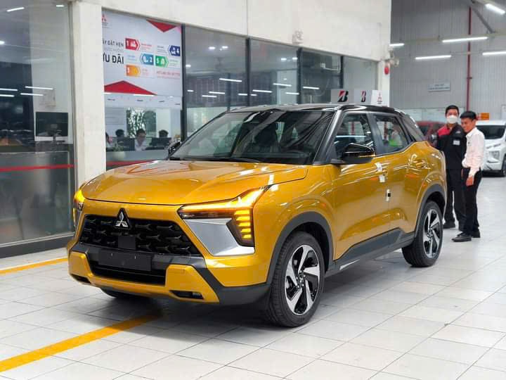 Cuộc đua giảm giá giữa ô tô nhập khẩu và lắp ráp trong nước: Cơ hội có xe rẻ cho người tiêu dùng