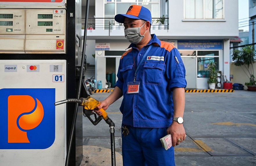 Giá xăng tăng kỳ thứ 3 liên tiếp, RON95-III gần chạm mốc 20.000 đồng/lít