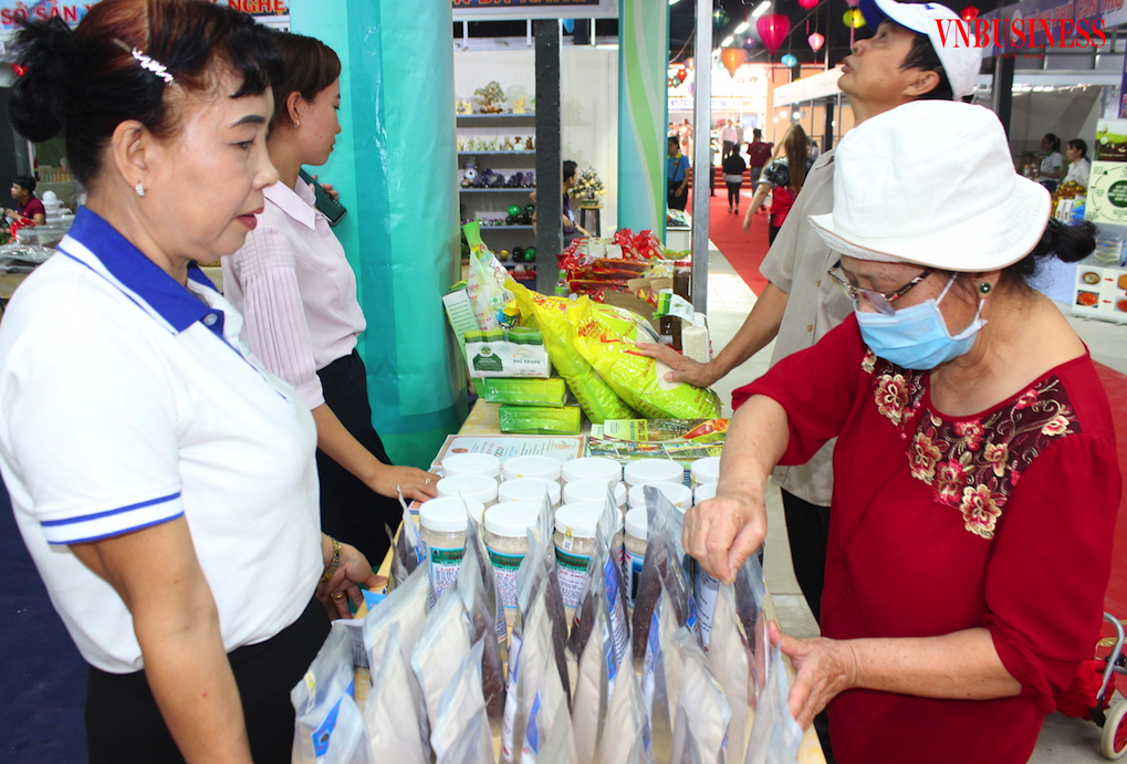 Không thể để các hộ kinh doanh cá thể cứ mãi ‘giậm chân tại chỗ’