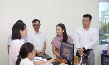 Ngày đầu vận hành chính quyền địa phương 2 cấp: Người dân hài lòng với thủ tục nhanh gọn, thông suốt