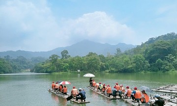 Nửa đầu năm Việt Nam đón gần 11 triệu lượt khách quốc tế
