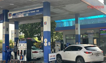 Giá xăng giảm phiên thứ 2 liên tiếp, RON95-III lùi về ngưỡng 19.709 đồng/lít