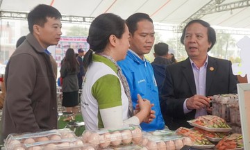 Thương mại hai chiều thúc đẩy tiêu thụ sản phẩm vùng đồng bào dân tộc thiểu số ở Hướng Hiệp