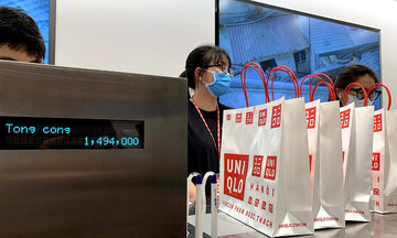 Uniqlo, Adidas, H&M cân nhắc tăng giá khi thuế quan ảnh hưởng đến xuất khẩu may mặc của châu Á