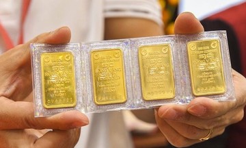 Vàng miếng SJC điều chỉnh tăng nhẹ chiều mua, giảm chiều bán, các thương hiệu khác ‘bất động’