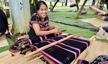 HTX sát cánh cùng người dân A Lưới 3 đẩy cái nghèo lại phía sau