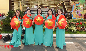 Người dân náo nức đi xem Triển lãm thành tựu đất nước 80 năm