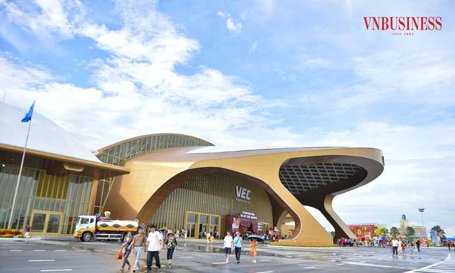 <p>
Triển lãm thành tựu đất nước diễn tại Trung tâm Triển lãm Việt Nam &lpar;TP Hà Nội&rpar;, từ 28/8 đến hết 5/9/ 2025.</p><div style="text-align:right;"><strong>Anh Tú</strong></div>