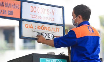 Giá xăng RON95 và các loại xăng dầu khác đồng loạt tăng