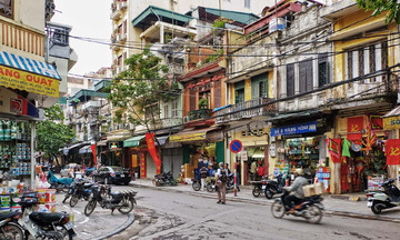 &#039;Choáng váng&#039; khi môi giới rao bán nhà mặt phố Hà Nội 2,8 tỷ đồng/m2