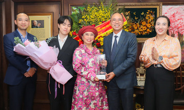 Anh hùng lao động Thái Hương được tôn vinh giải thưởng doanh nhân xuất sắc Asean tại Singapore