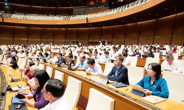 Đại biểu Quốc hội &#039;mổ xẻ&#039; nghịch lý giá vàng nhẫn cao hơn vàng miếng