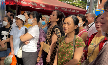 Gom vàng 160 triệu đồng/lượng, nhà đầu tư nhỏ lẻ lao đao vì ‘đu đỉnh’