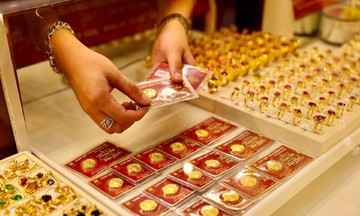 Khi vàng, chứng khoán, tiền số cùng đổi chiều: Nhà đầu tư còn kiên nhẫn chờ ‘vùng an toàn’?