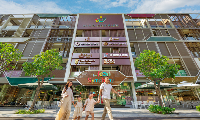 <p class="Normal" dir="ltr">
Nhiều dự án hiện hữu và mới tại khu vực, bao gồm khu đô thị phức hợp chuẩn quốc tế The Global City &lpar;Masterise Homes&rpar;, Safira Khang Điền, Verosa, Sky 9, The Eastern, Đông Tăng Long… nơi hàng trăm block nhà phố, biệt thự, căn hộ đã và đang hình thành, tạo diện mạo đô thị hiện đại, thu hút hàng chục nghìn cư dân thượng lưu và nhà đầu tư quốc tế.</p>