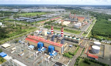 Vay nợ tăng cao, ‘gã khổng lồ’ ngành điện cấp tốc tăng vốn điều lệ