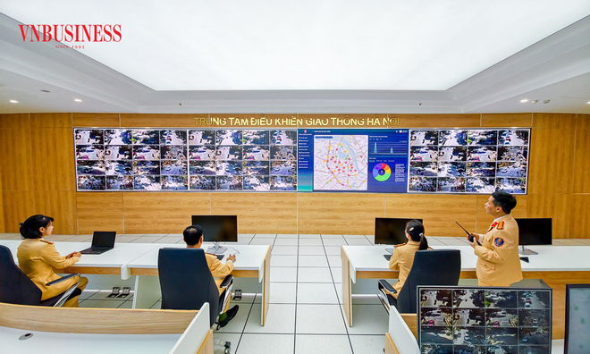 <p class="Normal">
Trung t&acirc;m mới được trang bị 3 hệ thống, gồm: hệ thống quản l&yacute; vi phạm trật tự an to&agrave;n giao th&ocirc;ng đường bộ; hệ thống điều khiển t&iacute;n hiệu giao th&ocirc;ng th&ocirc;ng minh th&iacute;ch ứng theo thời gian thực v&agrave; hệ thống quản l&yacute; an ninh trật tự.</p>