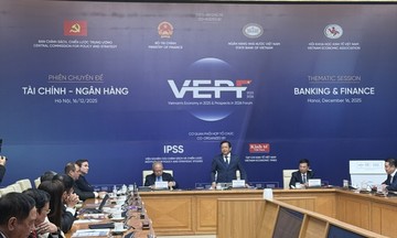 Cảnh b&aacute;o gia tăng rủi ro nợ xấu v&agrave; thanh khoản nếu tiếp tục dựa chủ yếu v&agrave;o t&iacute;n dụng ng&acirc;n h&agrave;ng