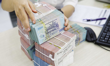 &Aacute;p lực thanh khoản gia tăng, ng&acirc;n h&agrave;ng quốc doanh nhập cuộc tăng l&atilde;i suất