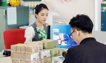 T&iacute;n dụng tăng trưởng mạnh, doanh nghiệp vẫn "kh&aacute;t" vốn d&agrave;i hạn