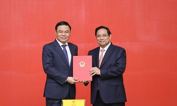 &Ocirc;ng L&ecirc; Mạnh H&ugrave;ng giữ chức Quyền Bộ trưởng Bộ C&ocirc;ng Thương