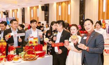 HTX tạo đột biến nhờ đổi mới c&ocirc;ng nghệ nu&ocirc;i cấy đ&ocirc;ng tr&ugrave;ng hạ thảo