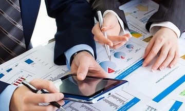 Thu hồi 39 giấy ph&eacute;p thẩm định gi&aacute;, lần đầu c&ocirc;ng bố &ldquo;bảng điểm&rdquo; xếp hạng doanh nghiệp