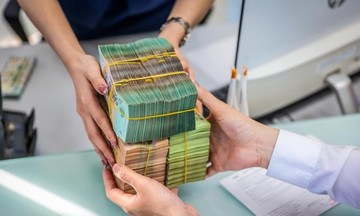 T&iacute;n dụng 2025: Bất động sản v&agrave; b&aacute;n lẻ l&agrave; "thỏi nam ch&acirc;m", hạ tầng bứt tốc nhận 500.000 tỷ đồng